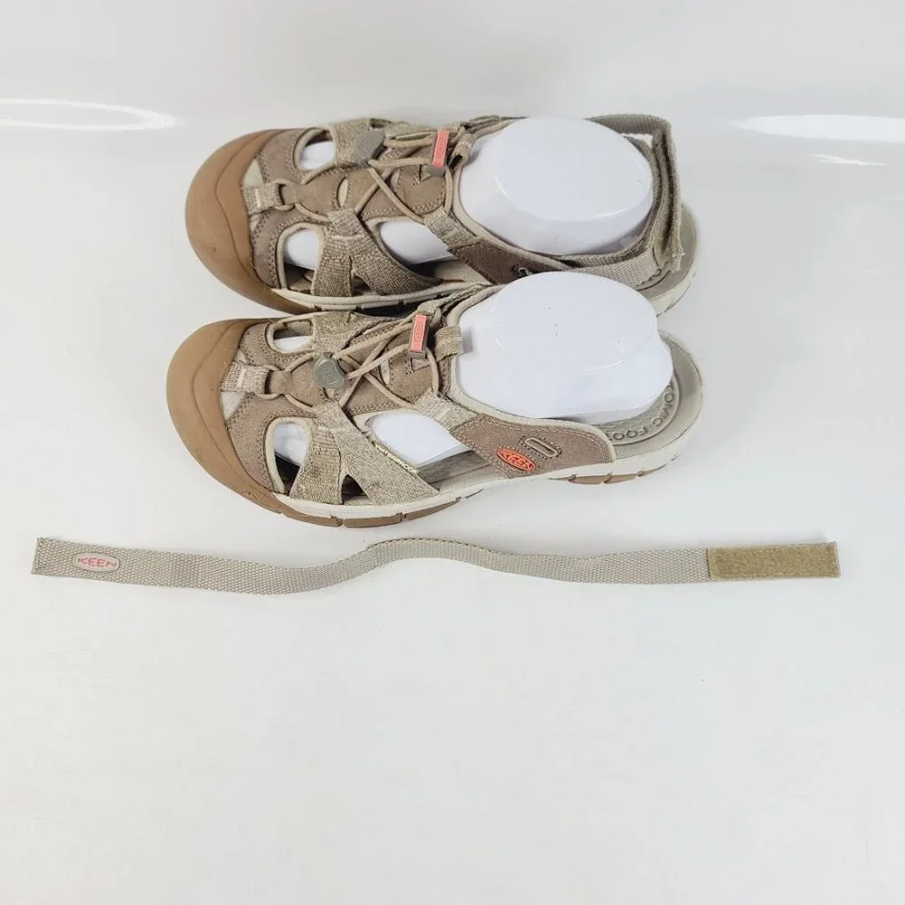 Keen men safari